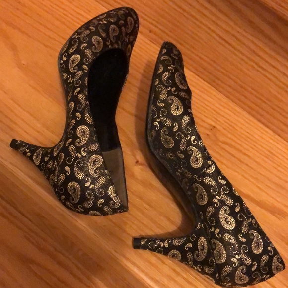 THOMAS WALLACE Black gold heels, good condition - Picture 4 of 8